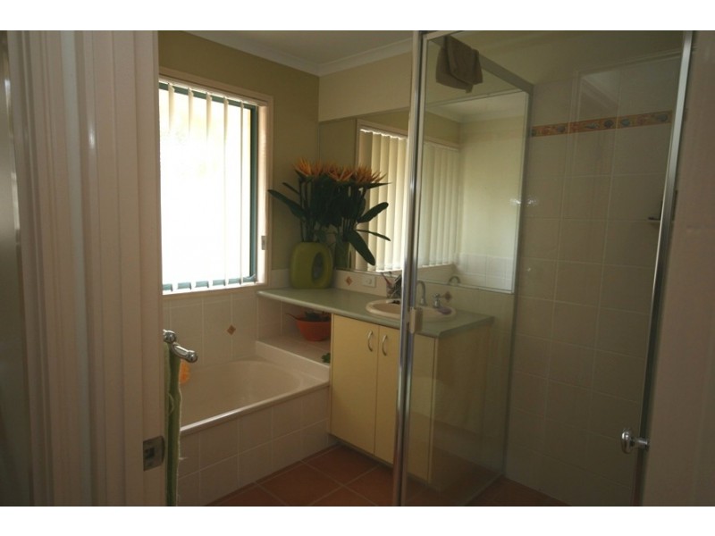 6 Honeysuckle Drive, Bokarina QLD 4575