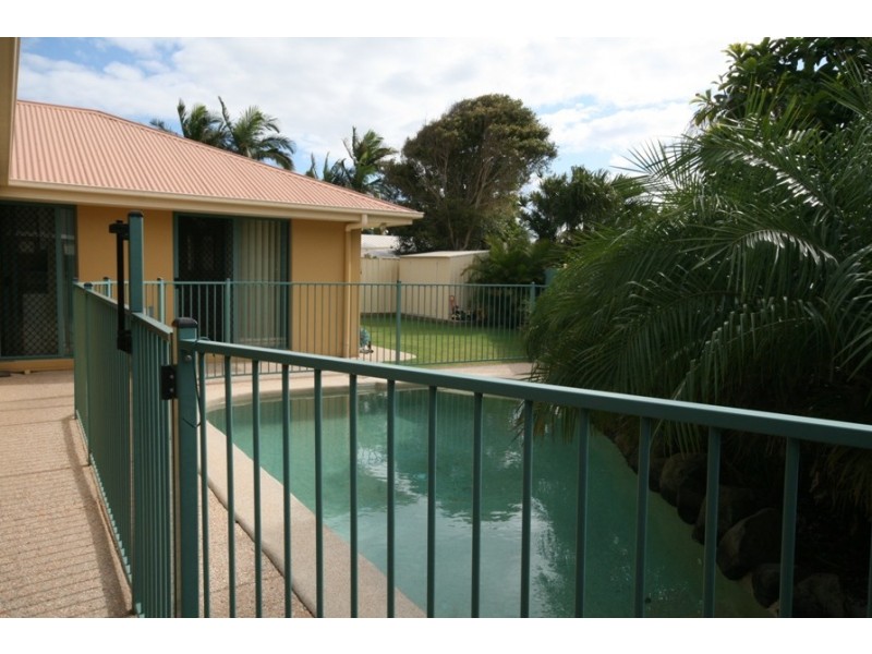 6 Honeysuckle Drive, Bokarina QLD 4575