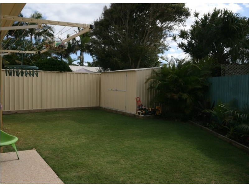 6 Honeysuckle Drive, Bokarina QLD 4575