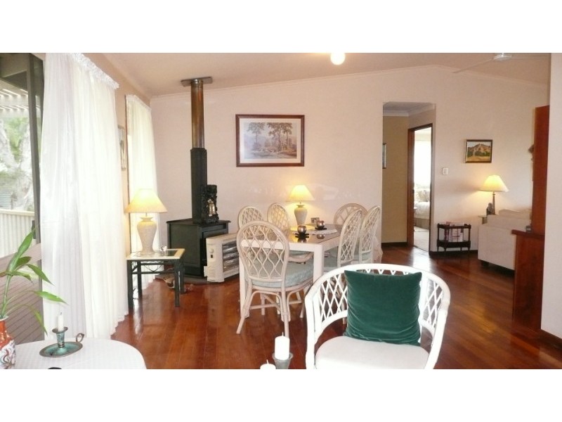 11 Ocean View Rd, Mount Mellum QLD 4550