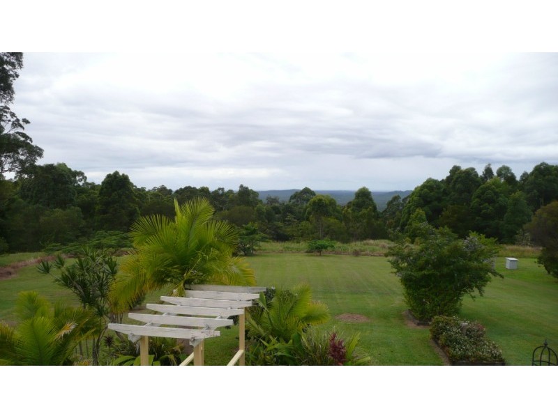 11 Ocean View Rd, Mount Mellum QLD 4550