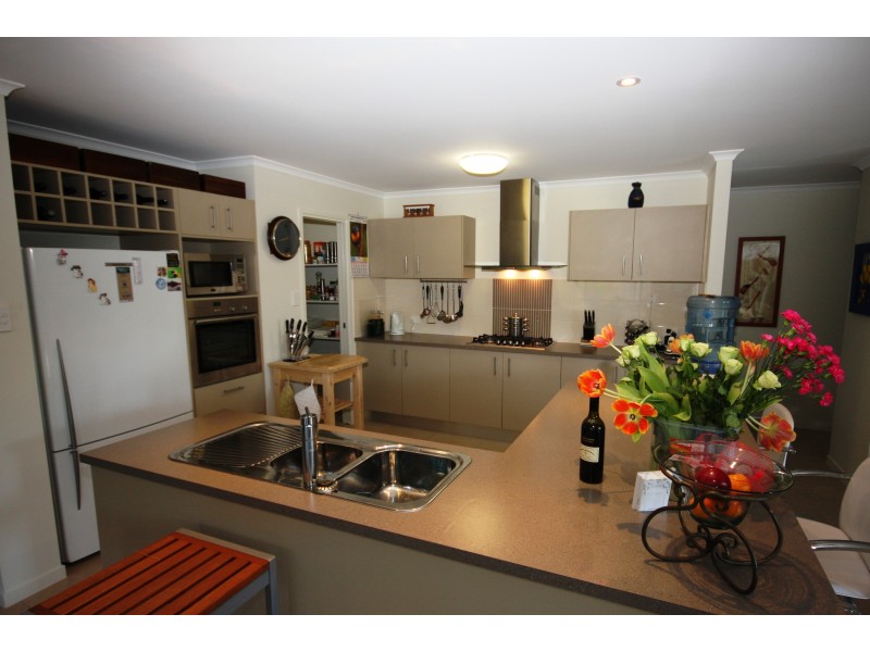 11  Ellington St, Sippy Downs QLD 4556