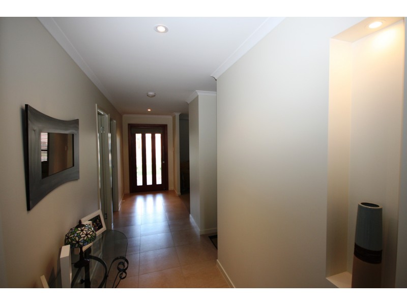 11  Ellington St, Sippy Downs QLD 4556