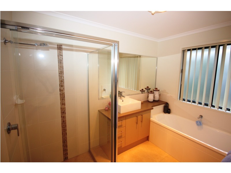 11  Ellington St, Sippy Downs QLD 4556