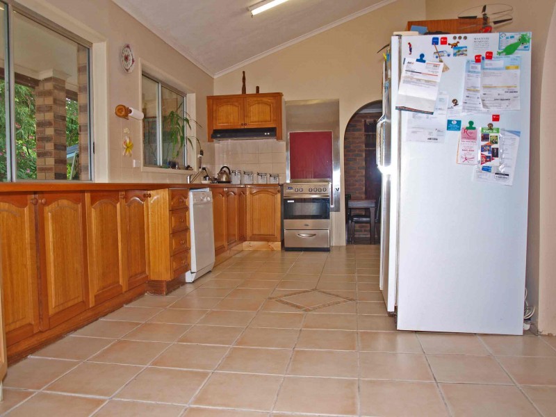 5 MERVAL  CRT, Buderim QLD 4556