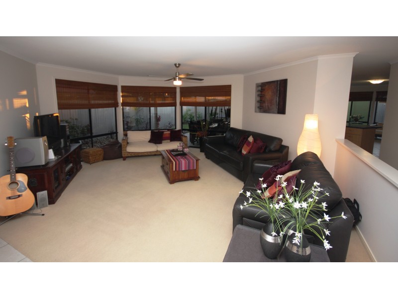 7 Constance Lane, Sippy Downs QLD 4556