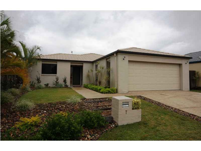 7 Constance Lane, Sippy Downs QLD 4556
