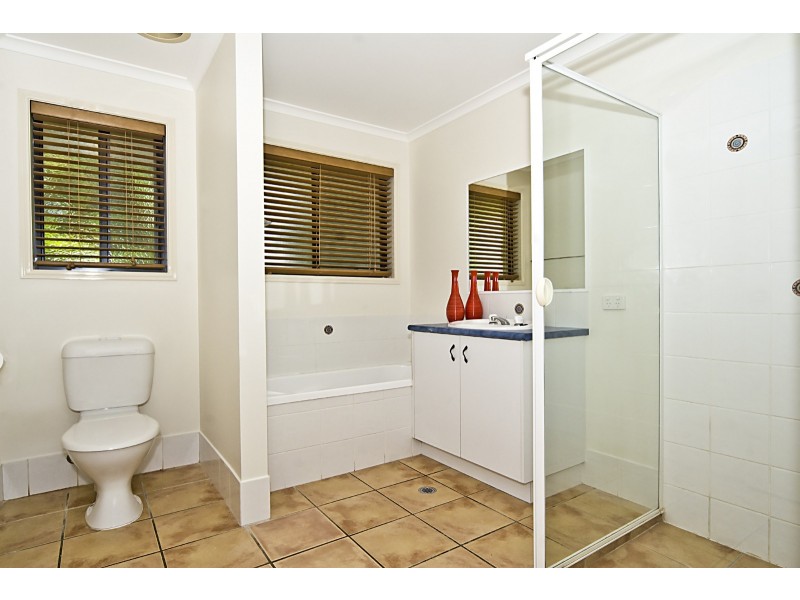 8 Berrigan Place, Mountain Creek QLD 4557