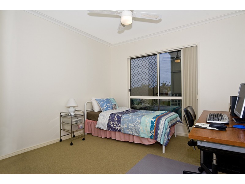 Cnr Bonaire & Maui Court, Kawana Island QLD 4575