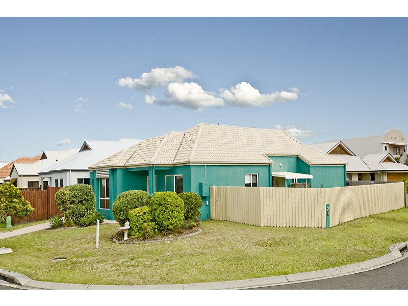 Cnr Bonaire & Maui Court, Kawana Island QLD 4575