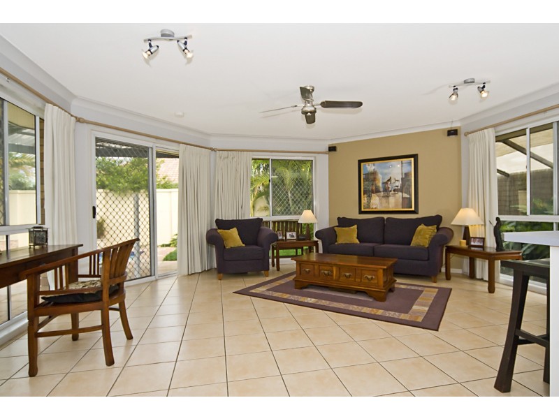 10 Honeymyrtle Court, Mountain Creek QLD 4557