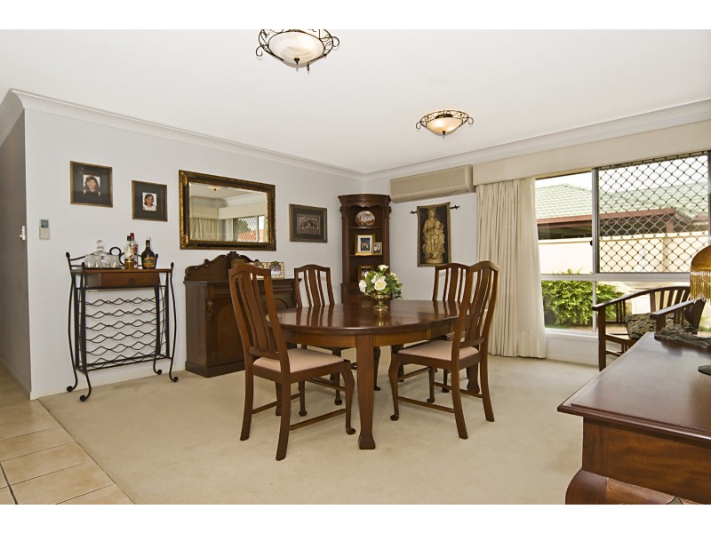 10 Honeymyrtle Court, Mountain Creek QLD 4557