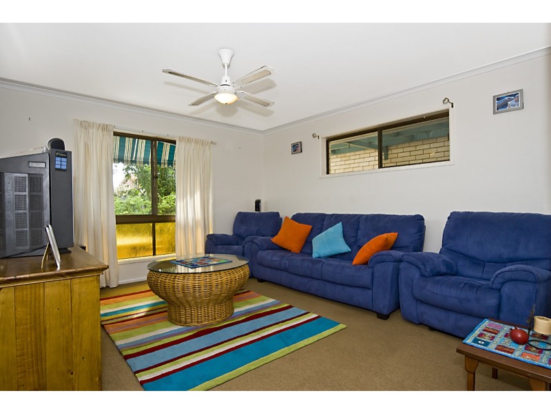 Unit 2, 14 Adelong Crescent, Buddina QLD 4575