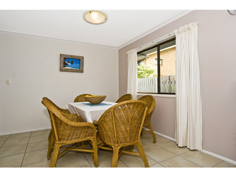 Unit 2, 14 Adelong Crescent, Buddina QLD 4575