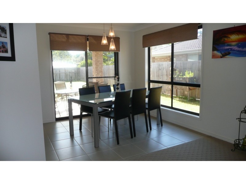 57 Coochin Hills dr, Beerwah QLD 4519