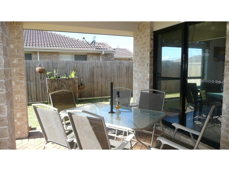 57 Coochin Hills dr, Beerwah QLD 4519