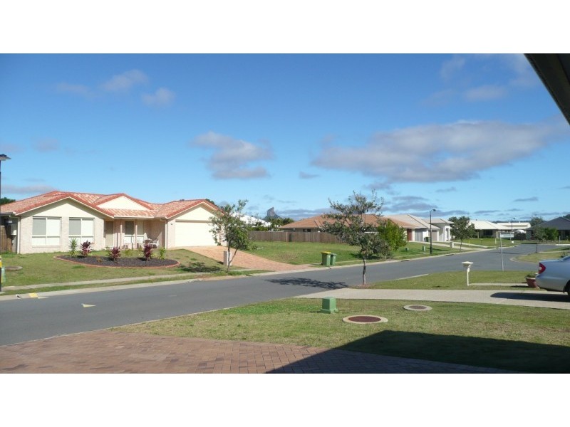 57 Coochin Hills dr, Beerwah QLD 4519