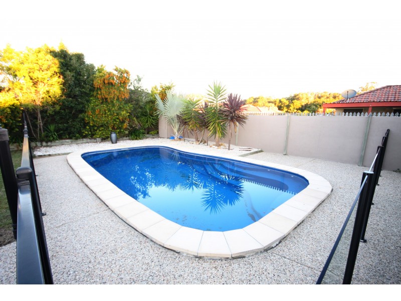 12 Bernheid Cr, Sippy Downs QLD 4556