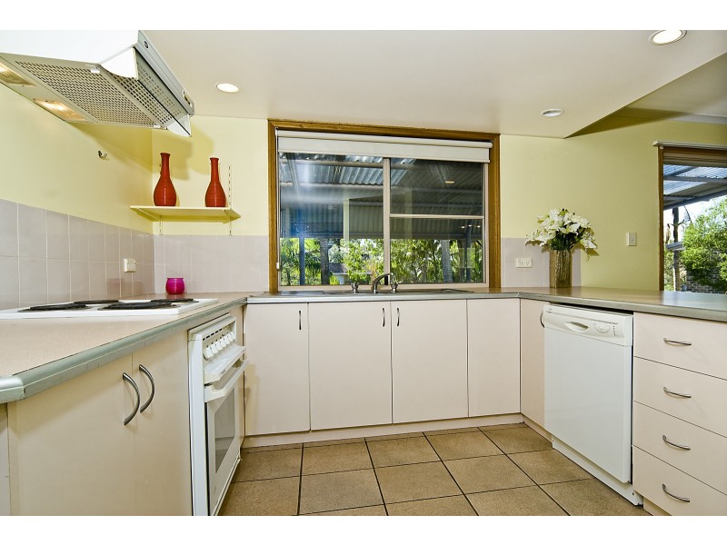 16 Heron Drive, Aroona QLD 4551