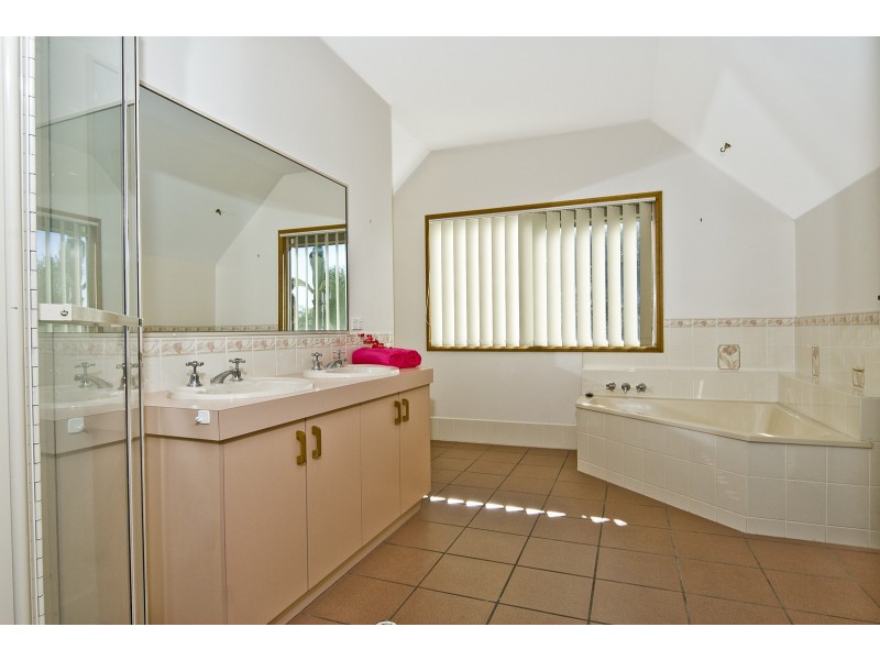 16 Heron Drive, Aroona QLD 4551