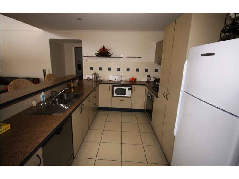 13/2 Lakehead Dr, Sippy Downs QLD 4556