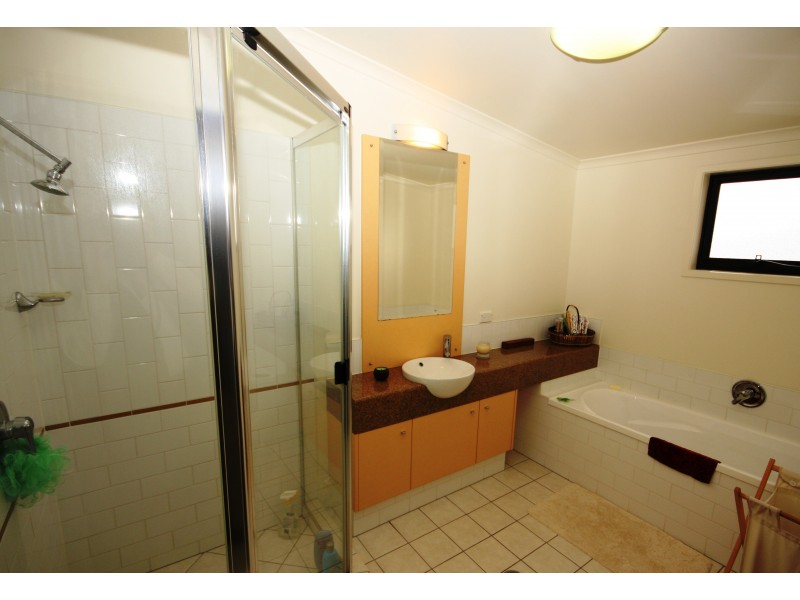 13/2 Lakehead Dr, Sippy Downs QLD 4556