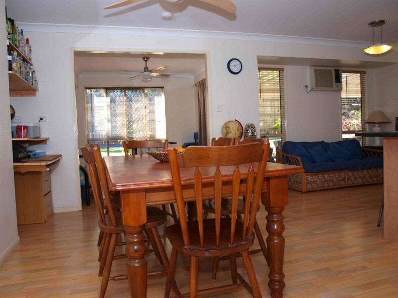 2 LAWMAN ST, Caloundra QLD 4551