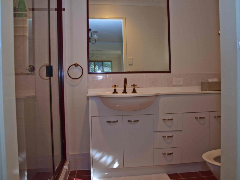 2 LAWMAN ST, Caloundra QLD 4551