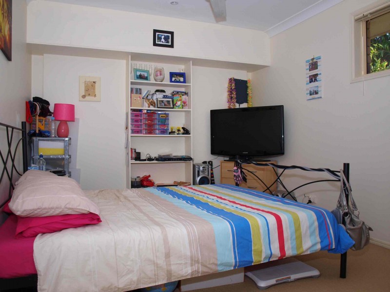 2 LAWMAN ST, Caloundra QLD 4551