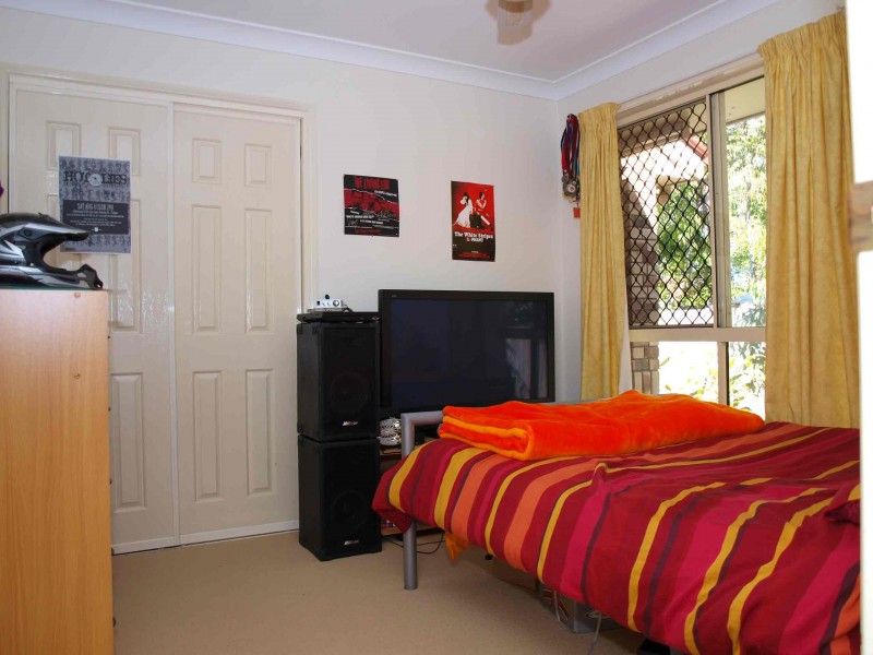 2 LAWMAN ST, Caloundra QLD 4551