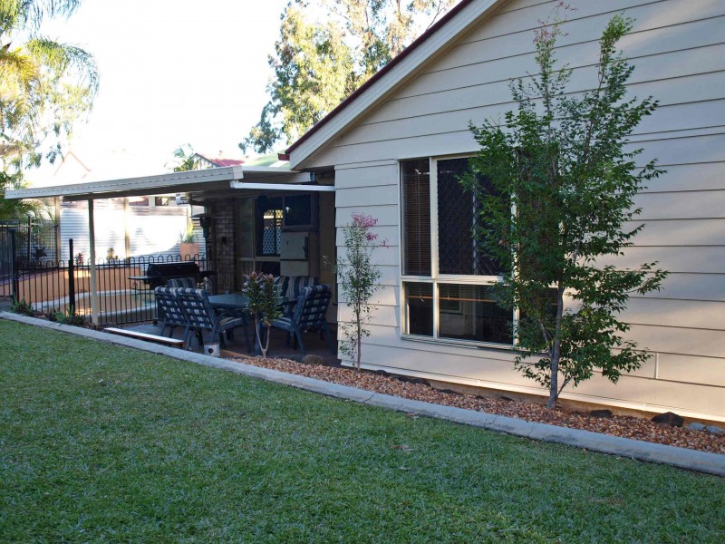 2 LAWMAN ST, Caloundra QLD 4551