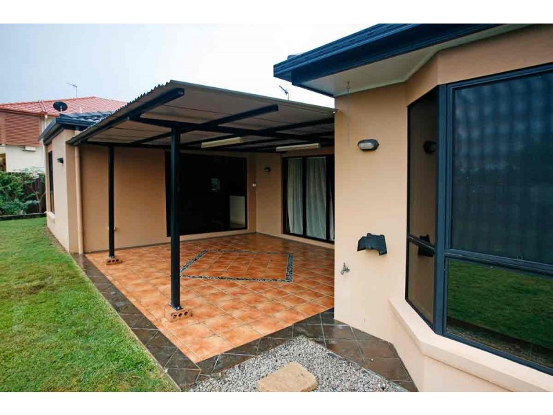 6 SEYCHELLES Pl, Kawana Island QLD 4575