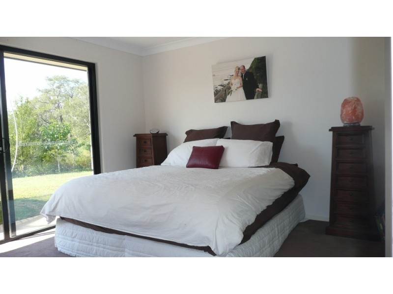 65 Shaws Rd, Beerwah QLD 4519