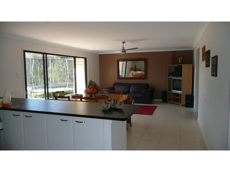 65 Shaws Rd, Beerwah QLD 4519