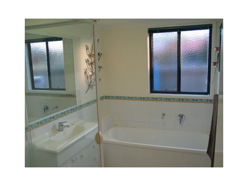 15 WINDERMERE WAY, Sippy Downs QLD 4556