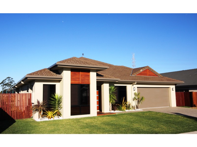 10  Peppermint  Cr, Sippy Downs QLD 4556