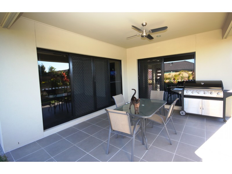 10  Peppermint  Cr, Sippy Downs QLD 4556