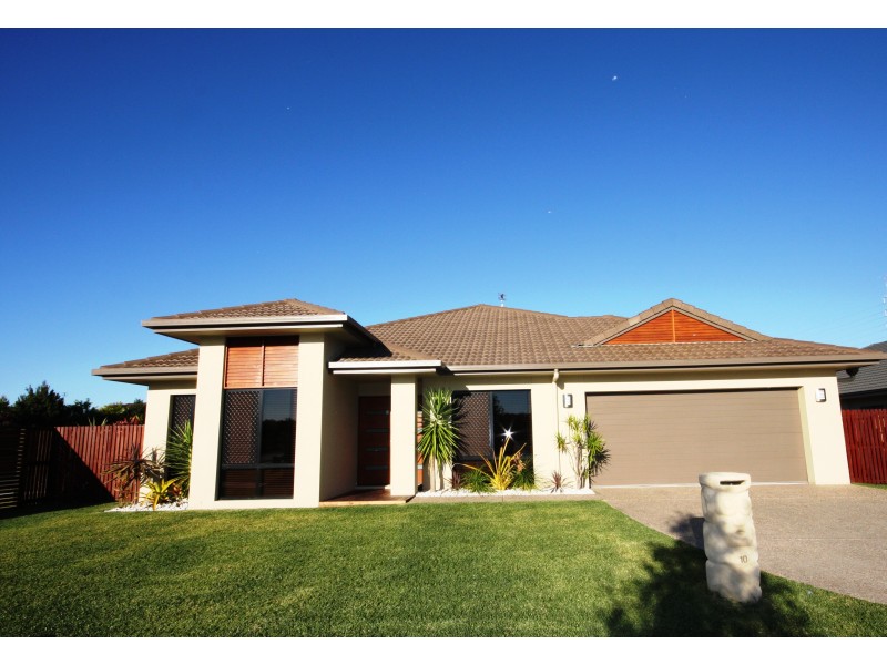 10  Peppermint  Cr, Sippy Downs QLD 4556