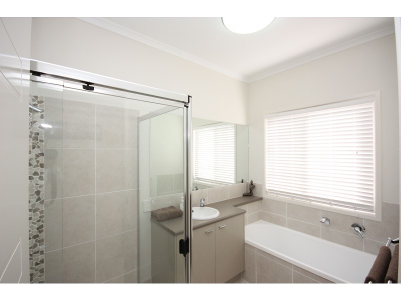 6 Riberry Place, Caloundra QLD 4551
