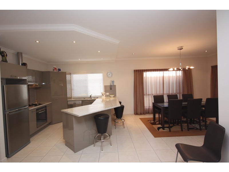 6 Riberry Place, Caloundra QLD 4551