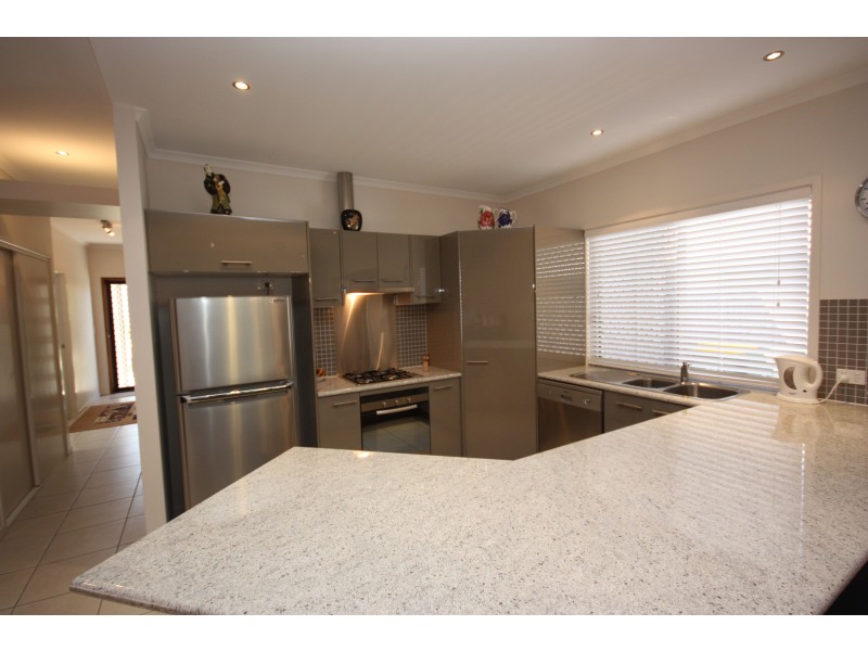 6 Riberry Place, Caloundra QLD 4551