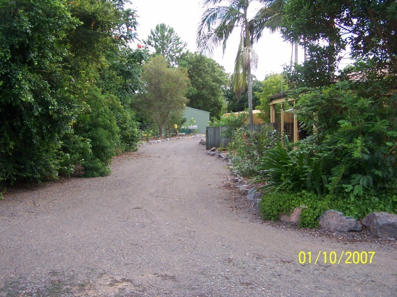 42 Johnston Rd, Glass House Mountains QLD 4518