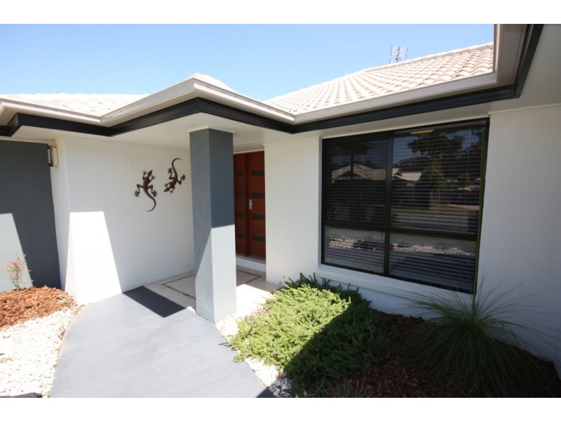 15 Figbird Crescent, Buderim QLD 4556