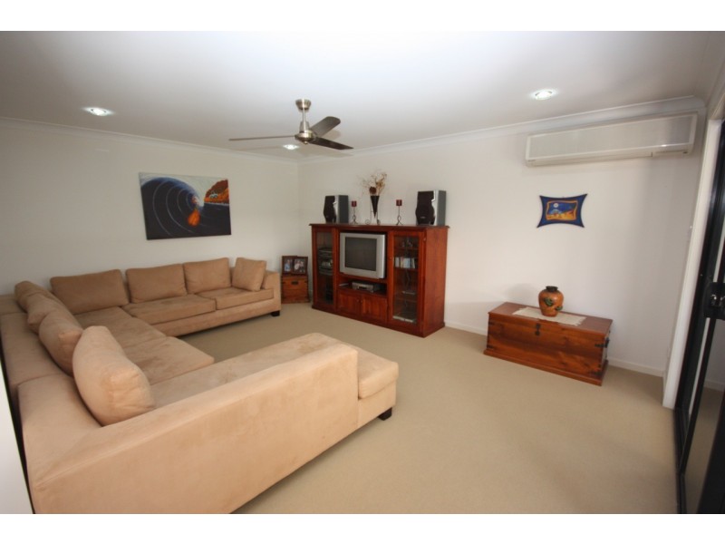 15 Figbird Crescent, Buderim QLD 4556