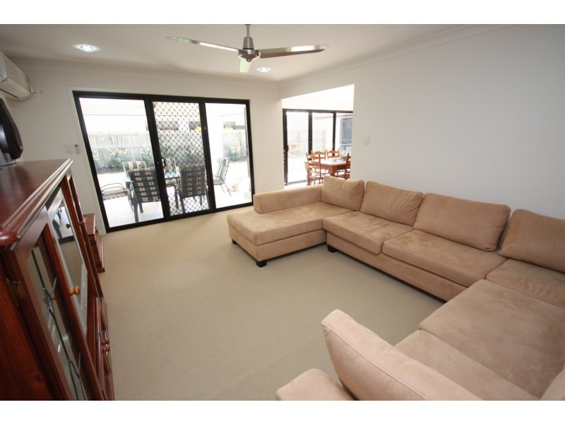 15 Figbird Crescent, Buderim QLD 4556