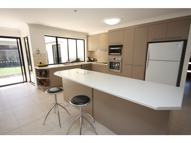 15 Figbird Crescent, Buderim QLD 4556