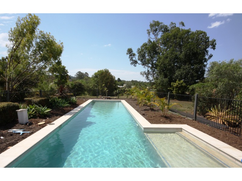 2 Coolibah Ct, Mooloolah Valley QLD 4553