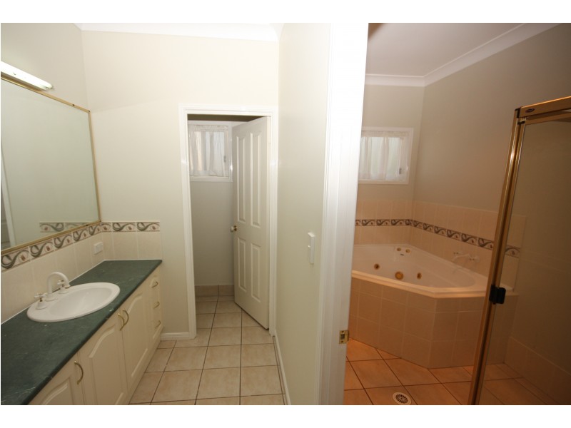 2 Coolibah Ct, Mooloolah Valley QLD 4553