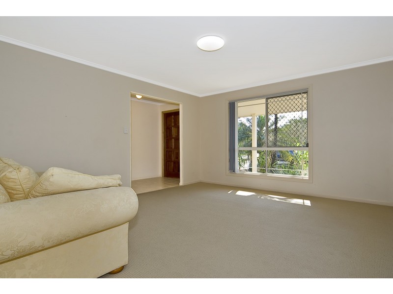 1 Sweetbrush Place, Mountain Creek QLD 4557