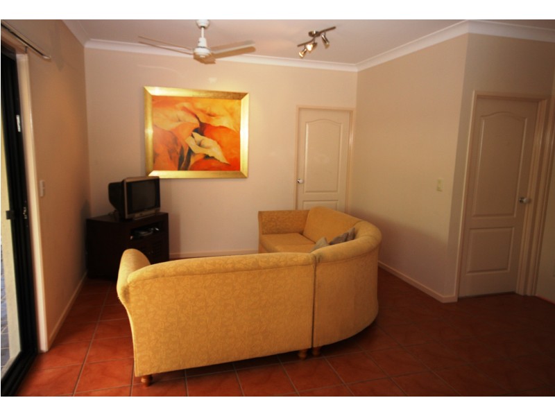 4 Picadilly La, Sippy Downs QLD 4556